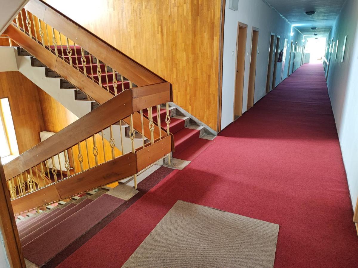 Hotel Beke Sziget Komló المظهر الخارجي الصورة