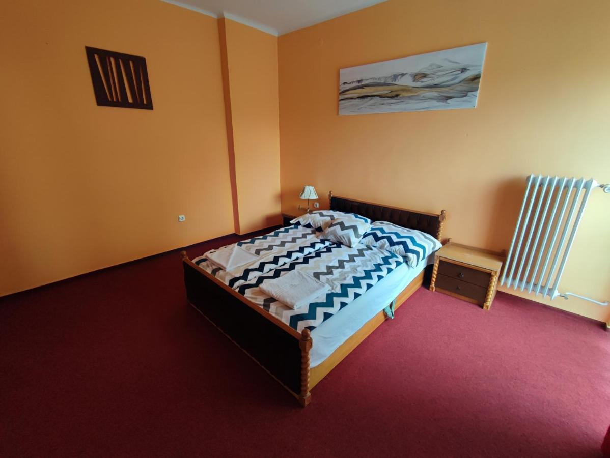 Hotel Beke Sziget Komló المظهر الخارجي الصورة