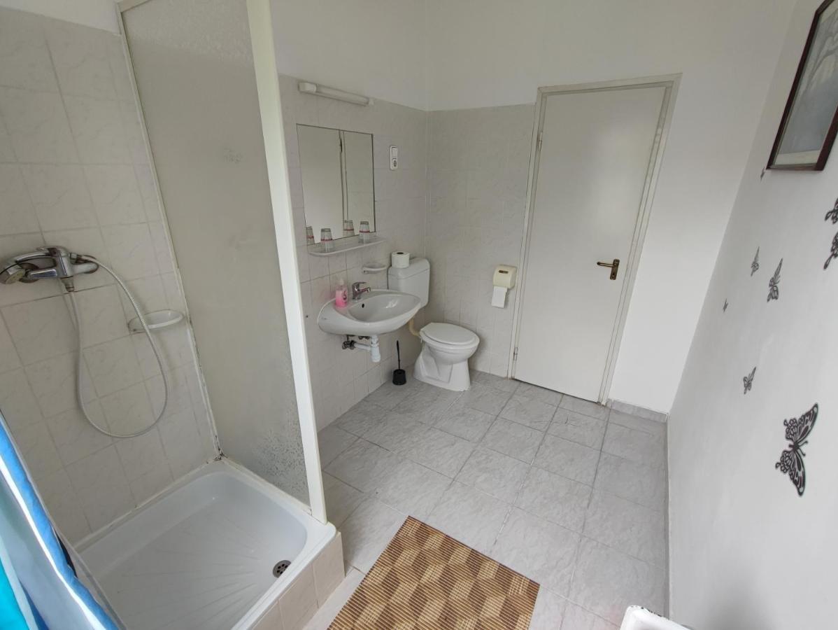 Hotel Beke Sziget Komló المظهر الخارجي الصورة