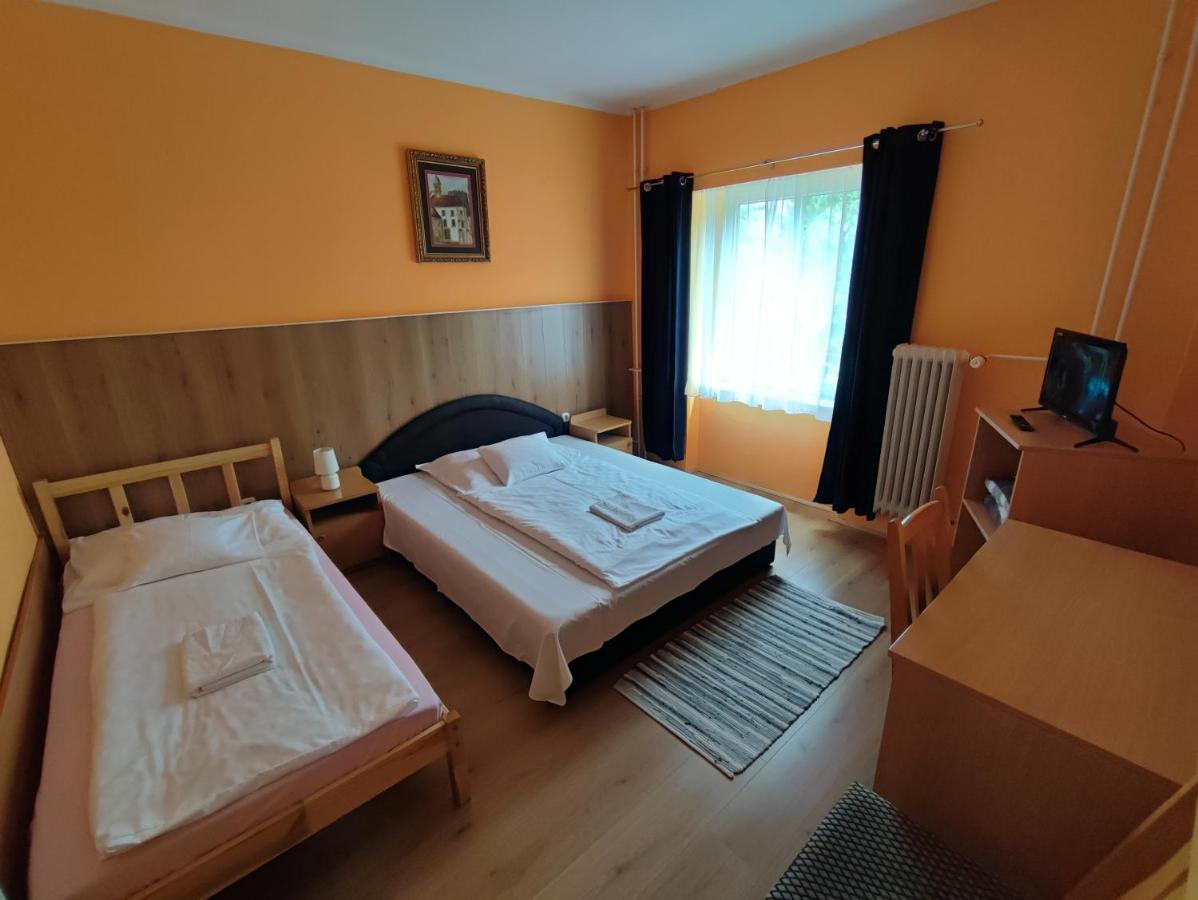 Hotel Beke Sziget Komló المظهر الخارجي الصورة