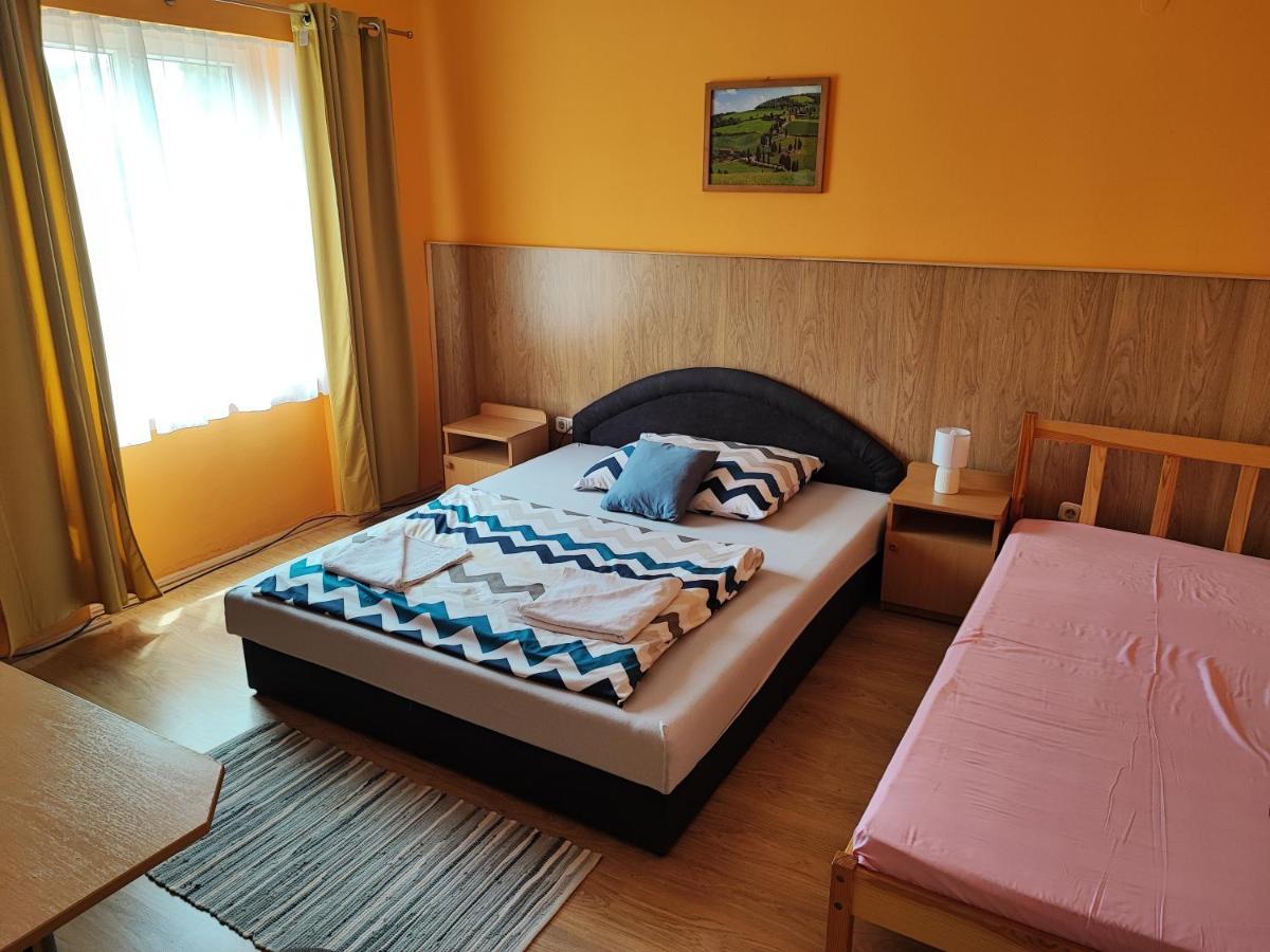 Hotel Beke Sziget Komló المظهر الخارجي الصورة