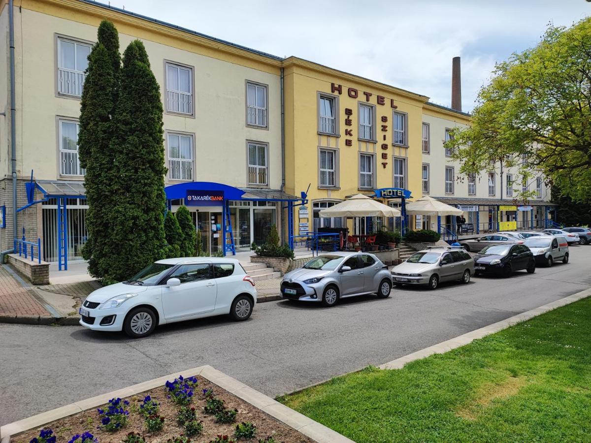 Hotel Beke Sziget Komló المظهر الخارجي الصورة