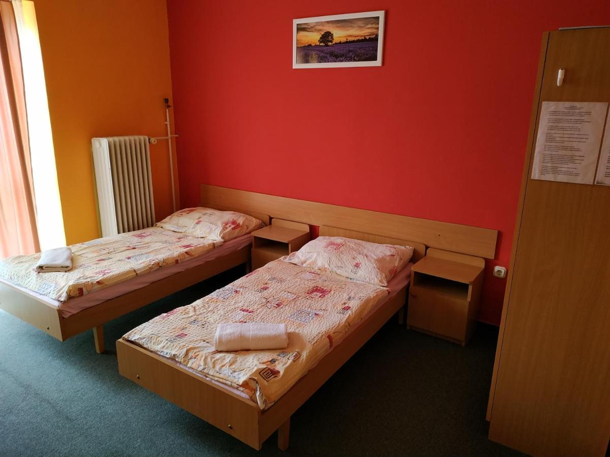 Hotel Beke Sziget Komló المظهر الخارجي الصورة