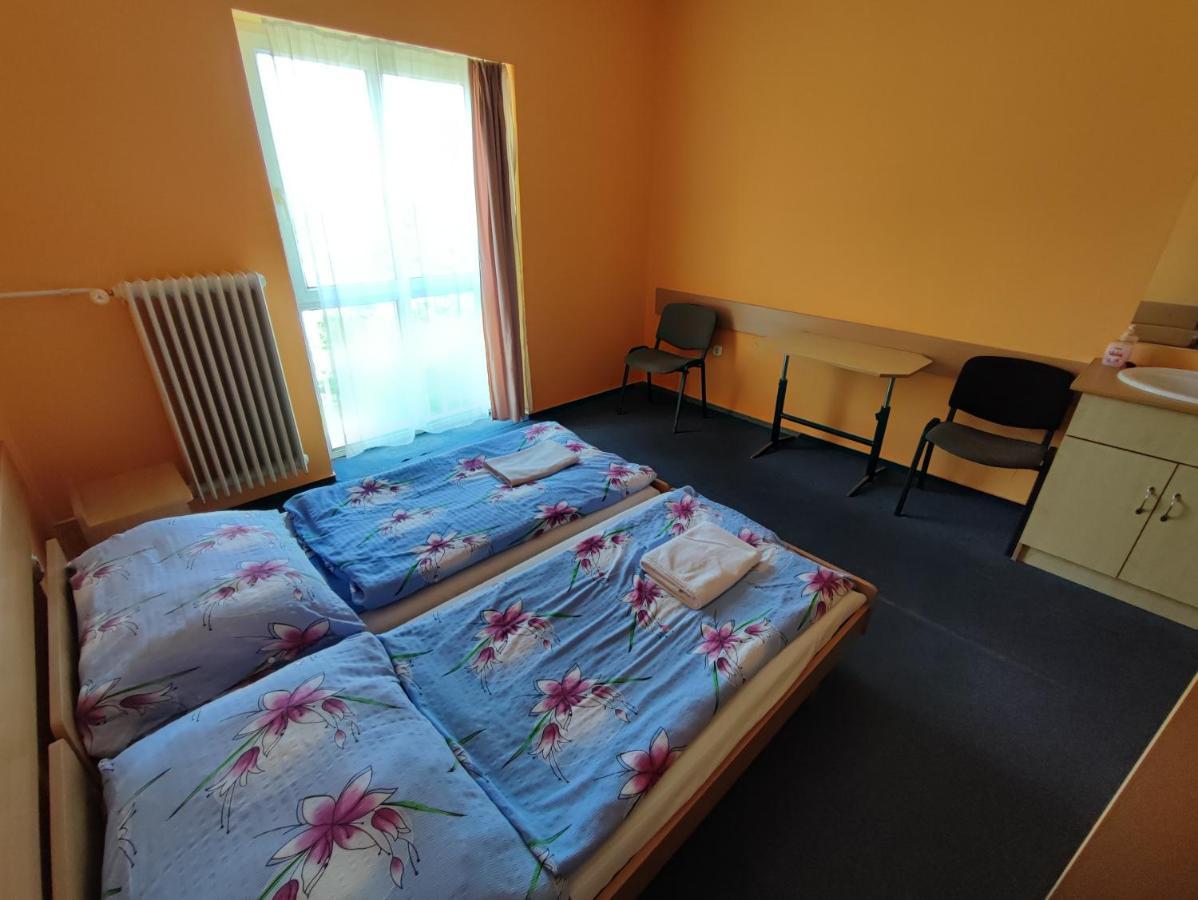 Hotel Beke Sziget Komló المظهر الخارجي الصورة