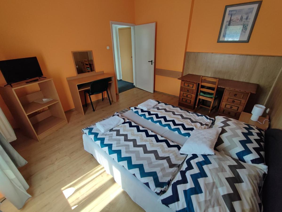 Hotel Beke Sziget Komló المظهر الخارجي الصورة