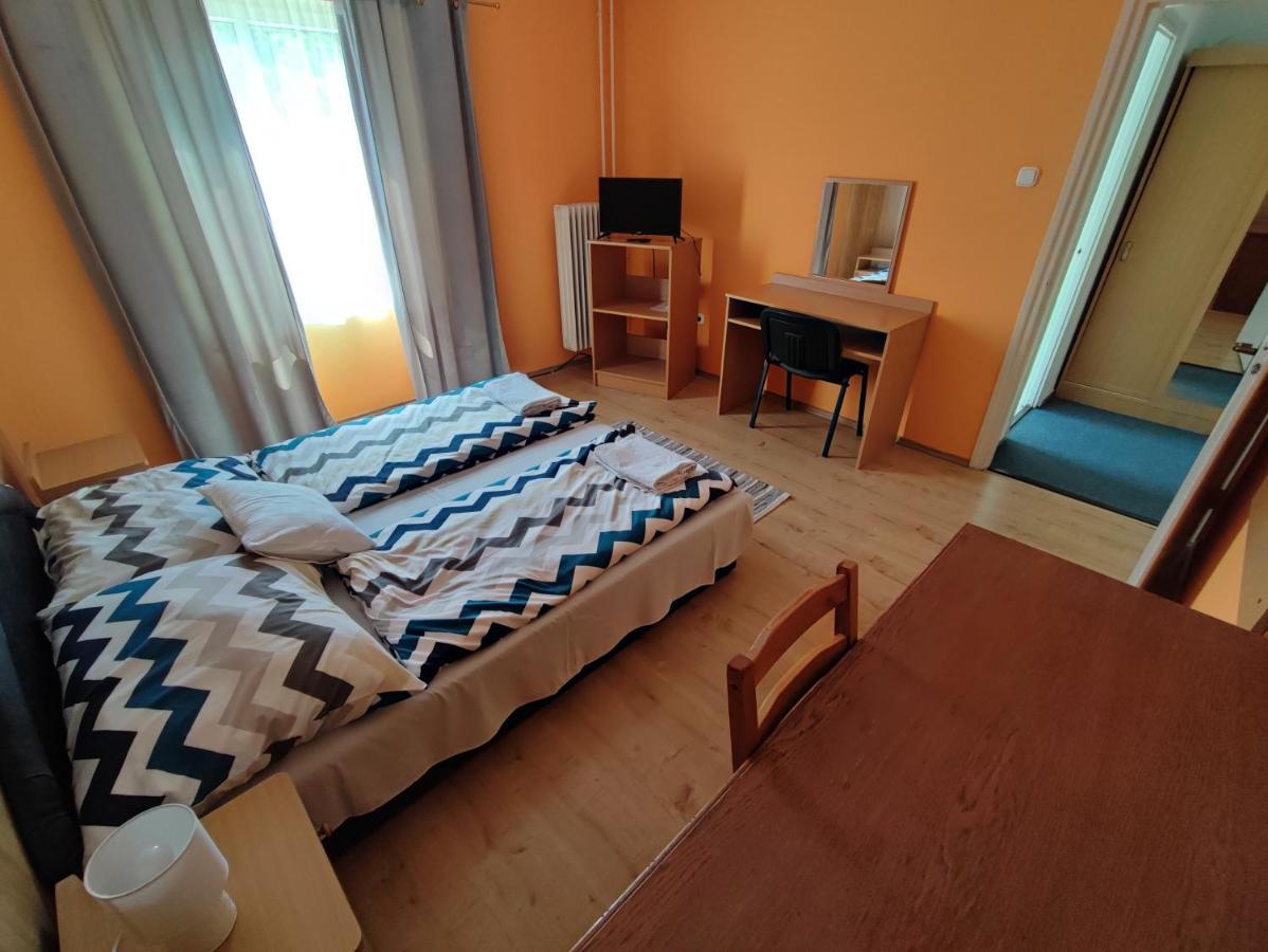 Hotel Beke Sziget Komló المظهر الخارجي الصورة