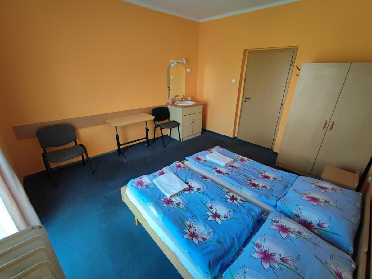 Hotel Beke Sziget Komló المظهر الخارجي الصورة